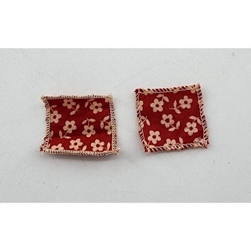 Vintage 1960s Barbie‎ Unknown Set Matching Set of 2 Mapkins Red/White Floral